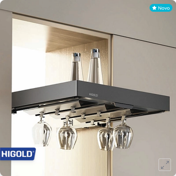 Izvlačna polica sa trorednim držačem čaša 1 Izvlačna polica sa trorednim držačem čaša